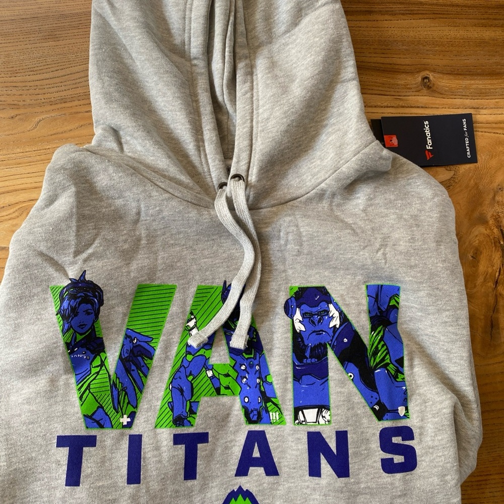 Vancouver Titans sweatshirt men’s large - nwt - Overwatch
